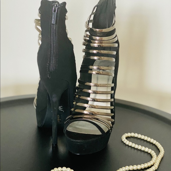 Shiek Black and chrome high heels - Picture 3 of 5